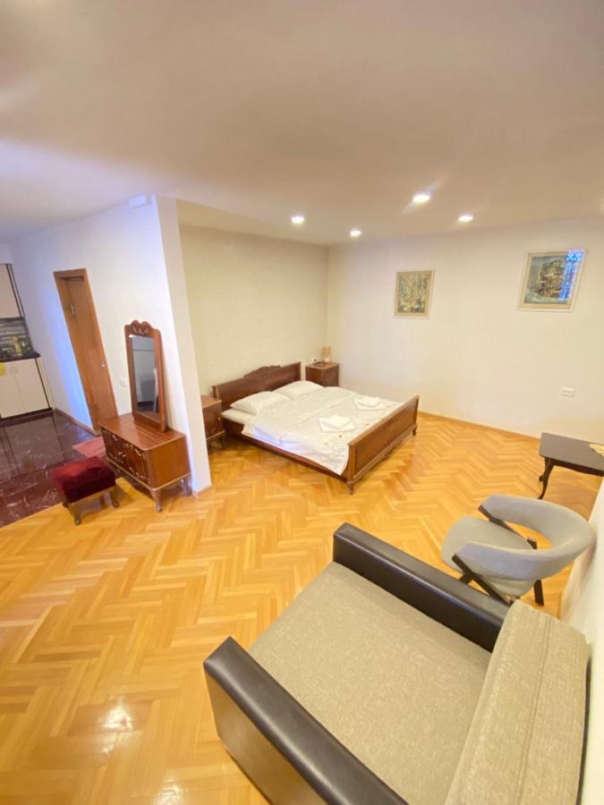 K&N Guesthouse Tbilisi Exterior photo