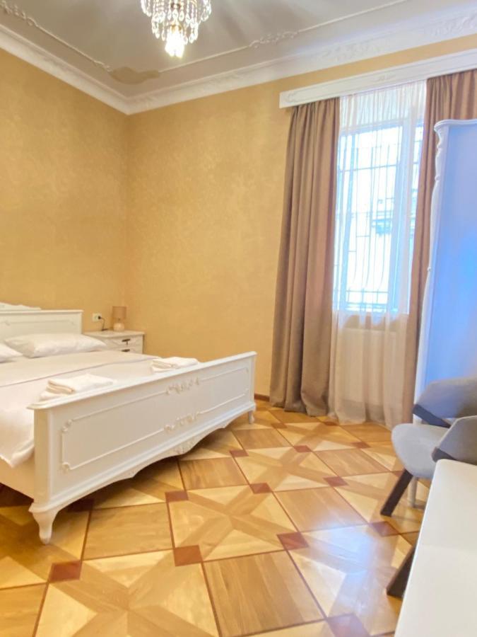 K&N Guesthouse Tbilisi Exterior photo