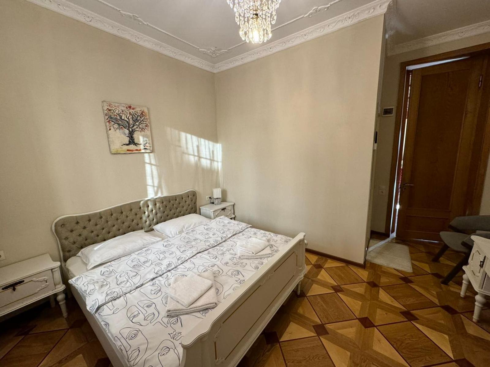 K&N Guesthouse Tbilisi Exterior photo