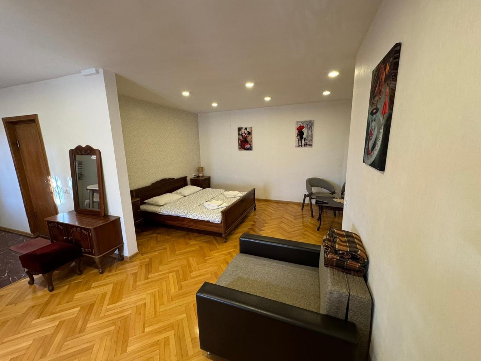 K&N Guesthouse Tbilisi Exterior photo