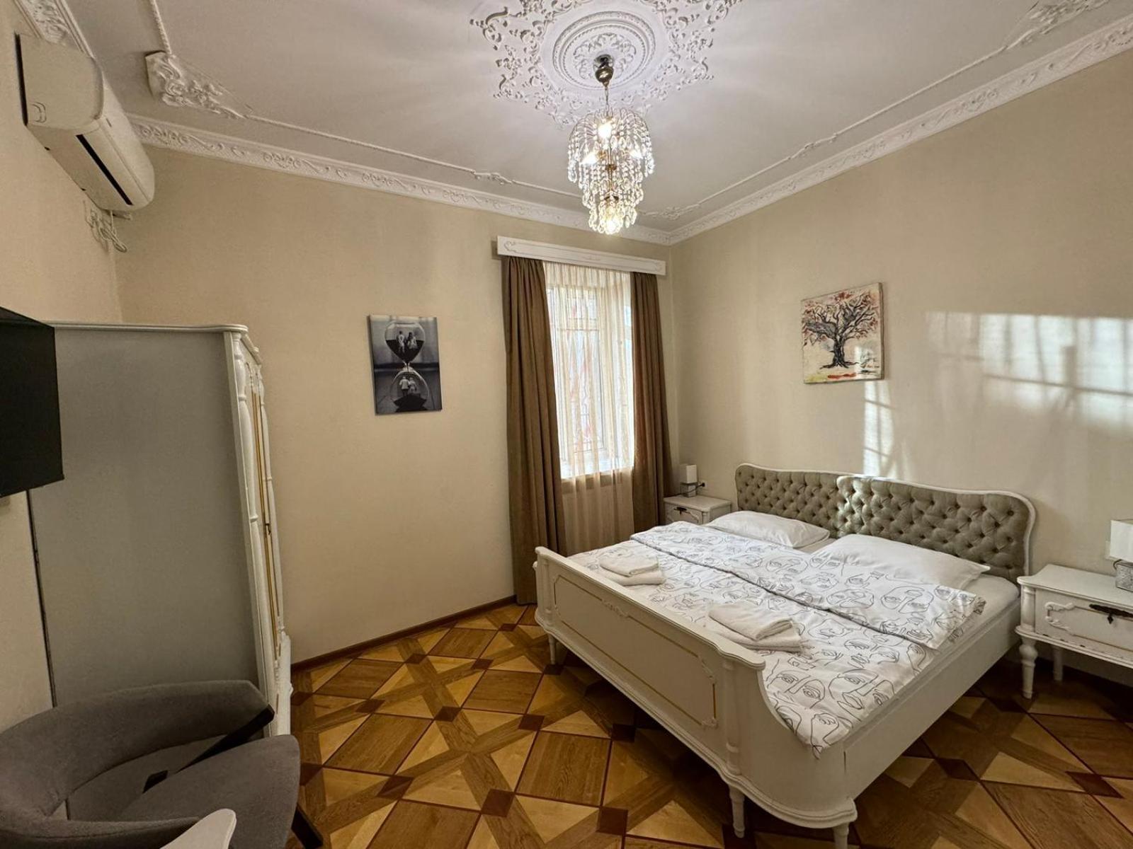 K&N Guesthouse Tbilisi Exterior photo